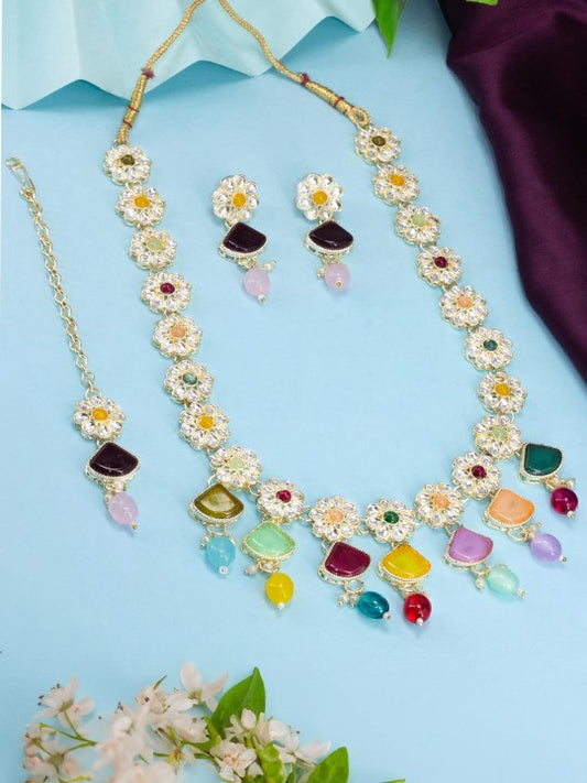 Gold Plated Artificial Stones and Beads Jewellery Set With Maangtika