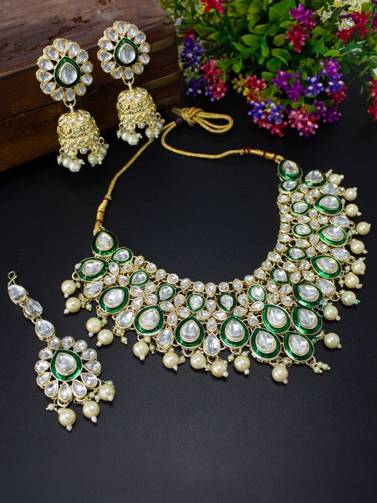 Gold Plated Green Kundan Studded Jewellery Set With Maangtika