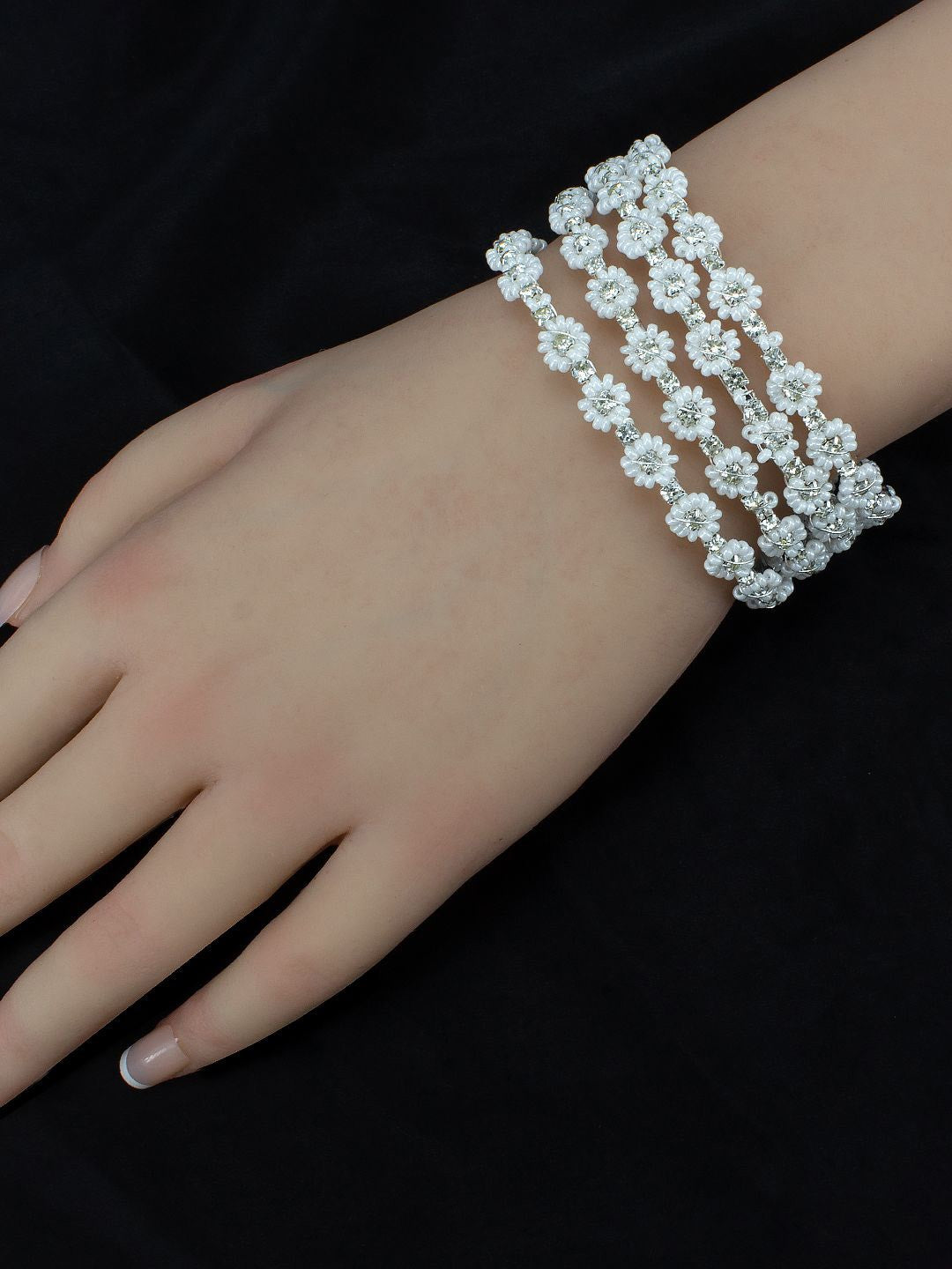 Set of 4 Silver Plated White Floral Beaded Bangle Set