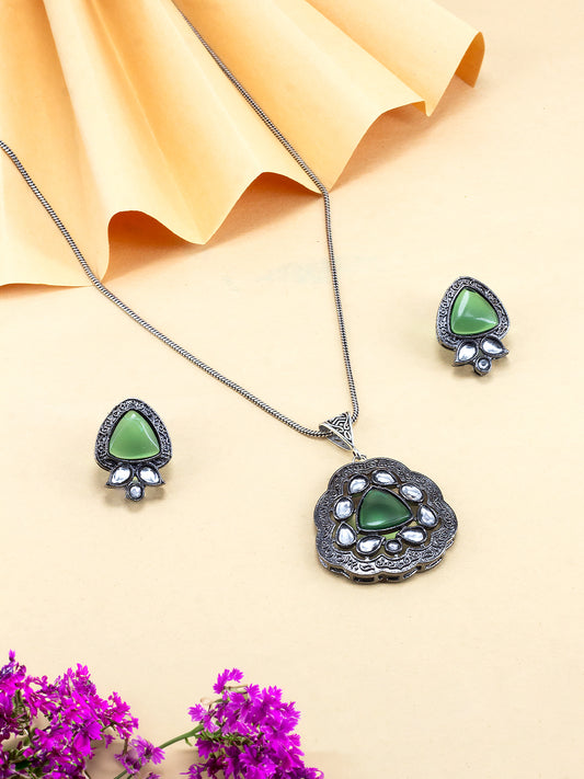 Silver-Plated Green Kundan Studded Pendant Set