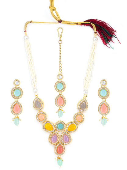 Gold-Plated Crystal Studded & Pearl Beaded Jewellery Set With Maangtika