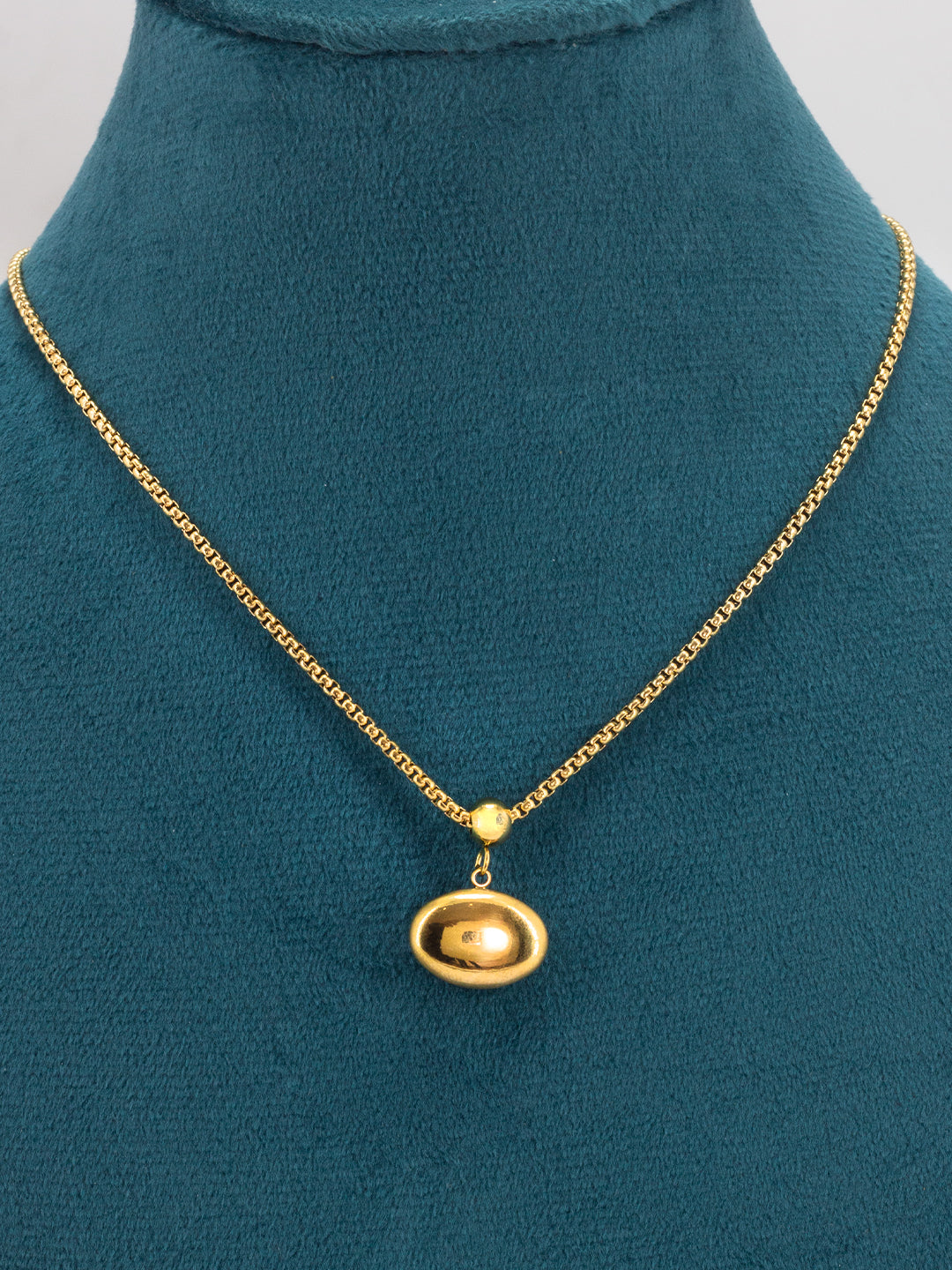 Anti Tarnish Oval Chain Necklace | Trendy Gold Plated Stainless Steel Oval Pendant Style Chain Necklace