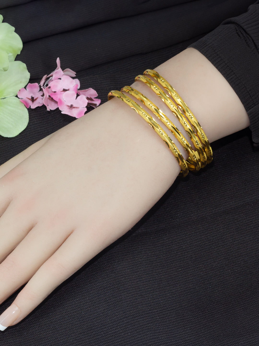 Set of 4 Gold Plated Minimal Bangles